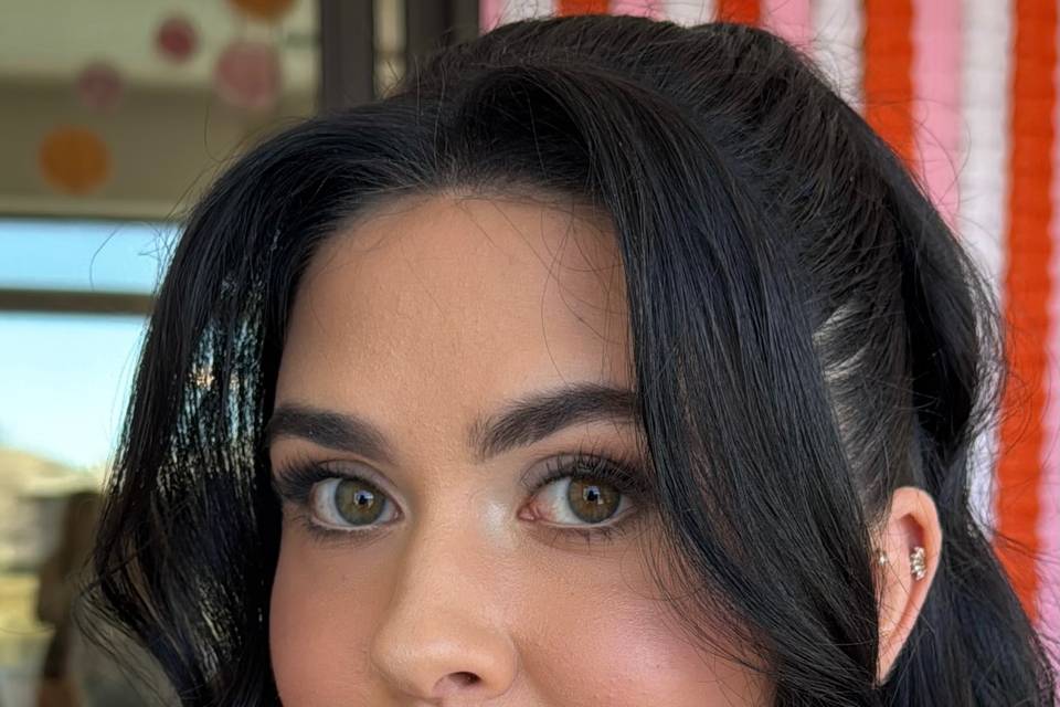 Https://themakeupteam.us
