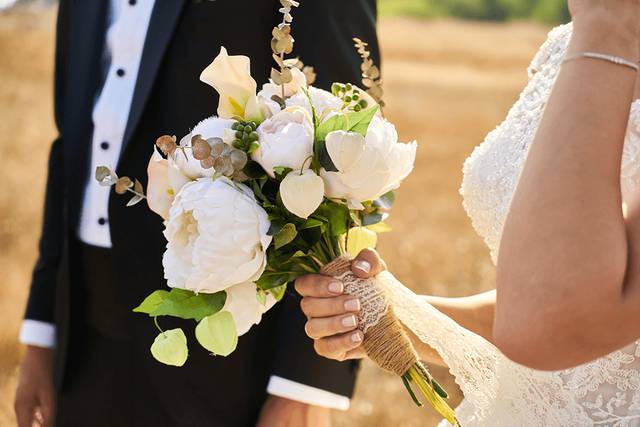 Surroundings Events and Floral