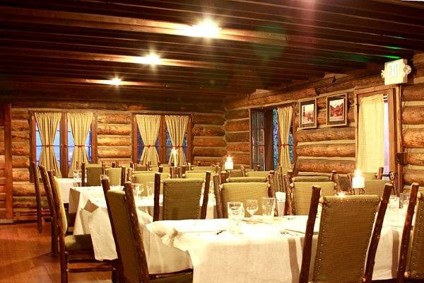The dinning room with the cabin is a great location for a rehearsal dinner. It holds 40 people.