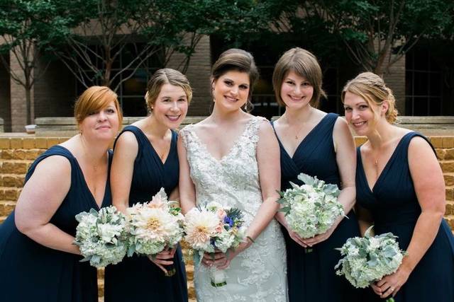 The lovely wedding party