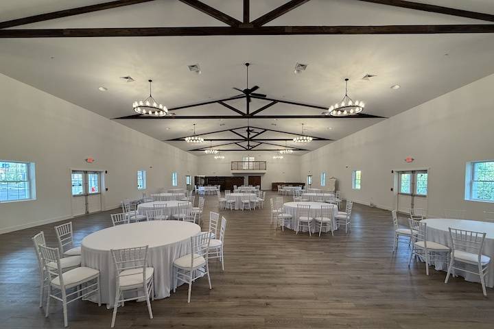 100 Guests & Bar