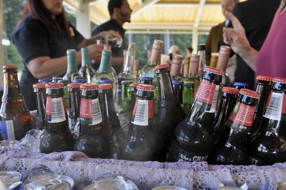 Ice-cold beverages - Log Rolling Catering