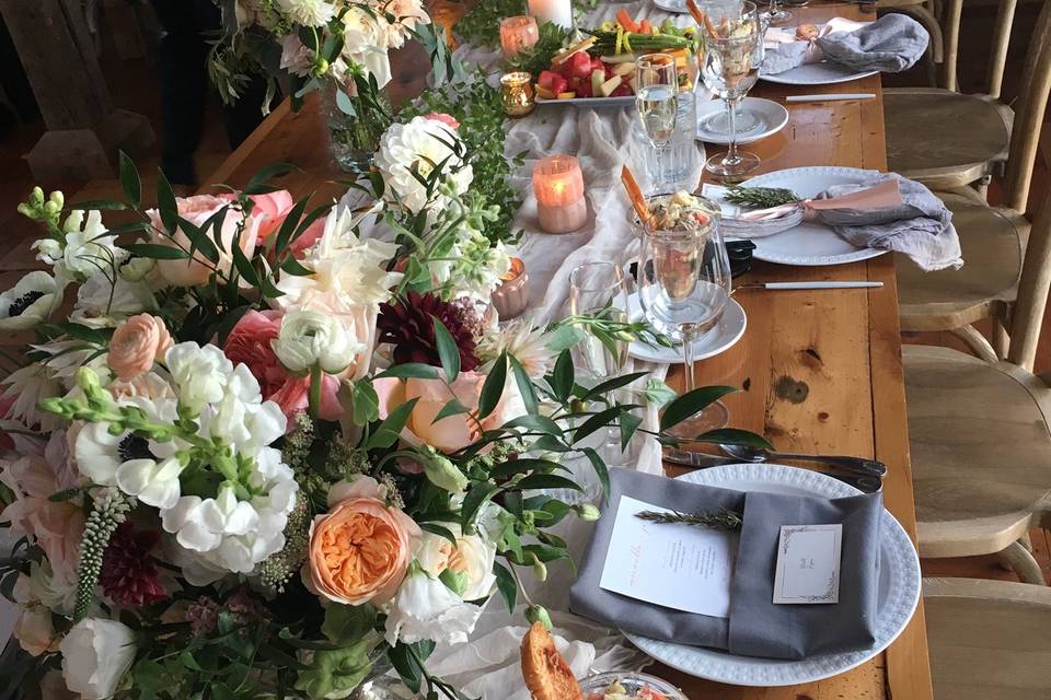 Table settings - Log Rolling Catering