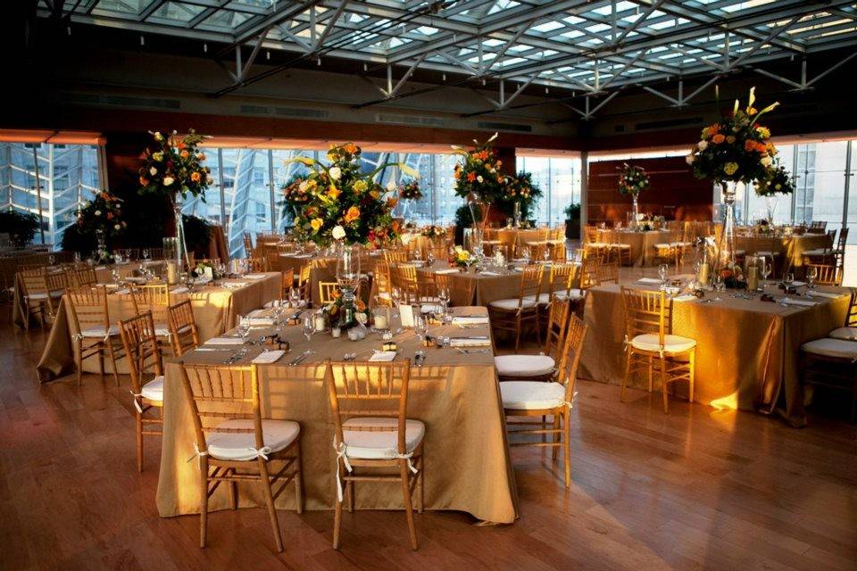 photo by Baiadi PhotographyVenue KImmel Center Hamilton GardenFlowers - Ten Pennies PhiladelphiaReal Wedding - Nancy and Eric