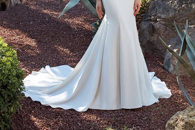 La boutique de bridal & tuxedos sale