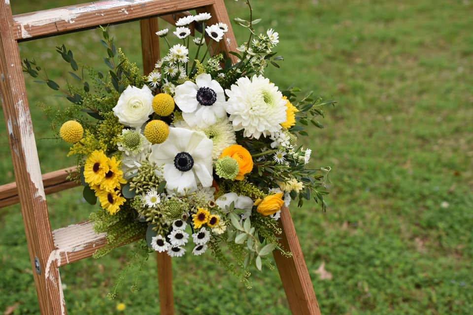Full floral garland