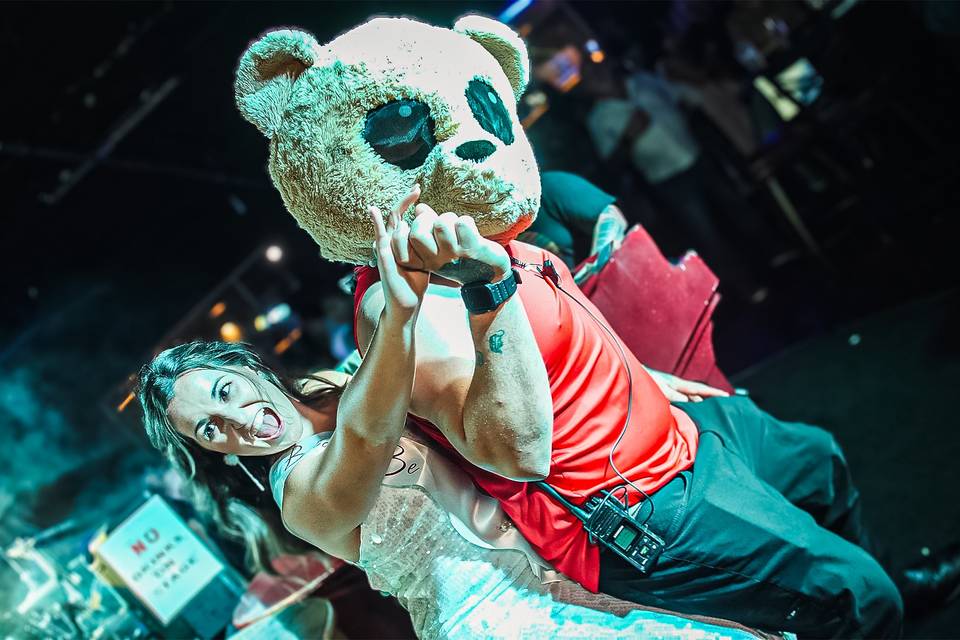 Plus Dueling Pianos Road Show