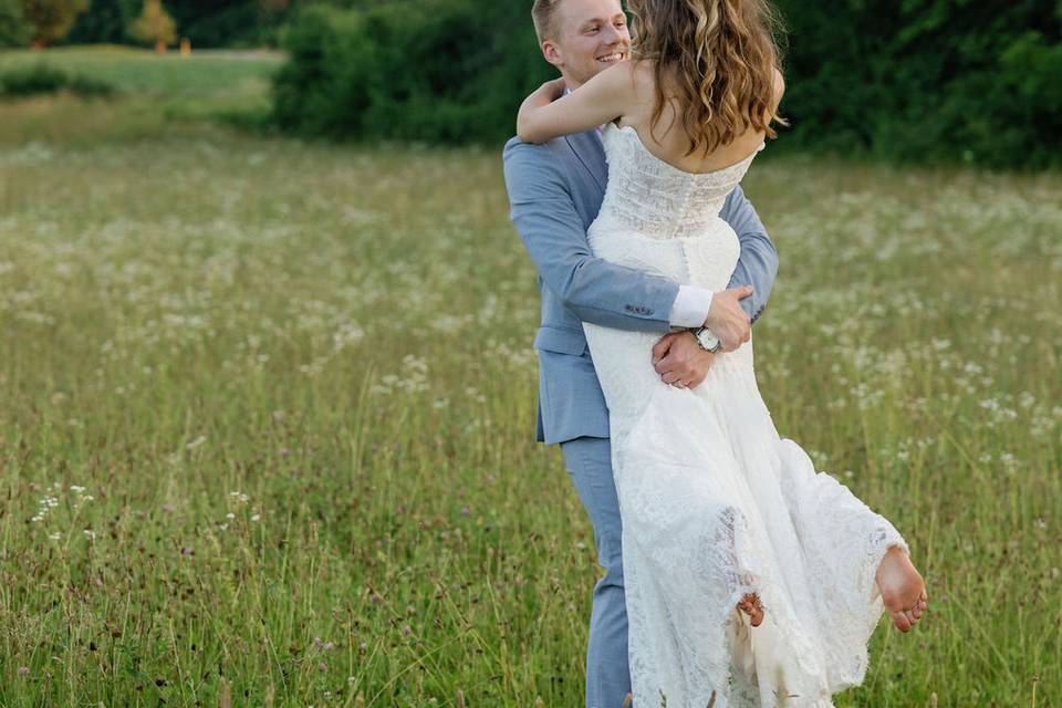 Wedding barn balcony