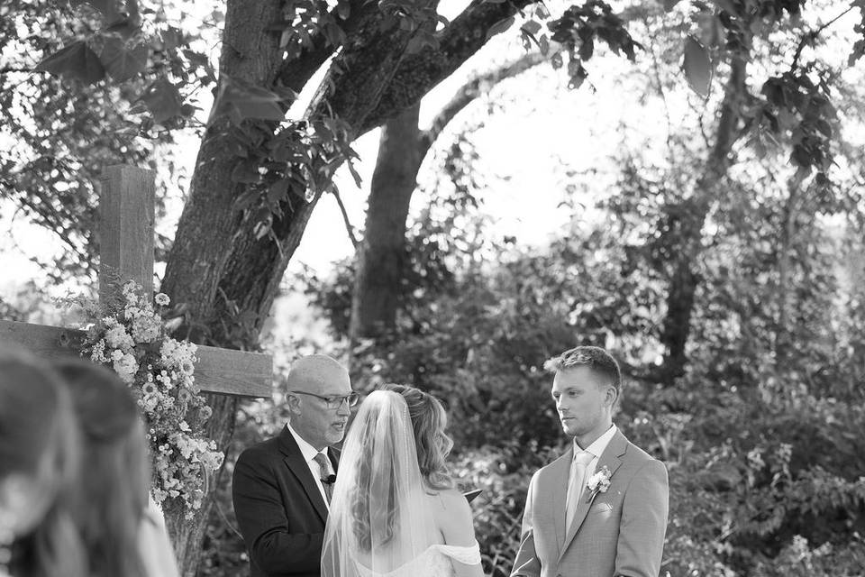 Bride & groom cross altar