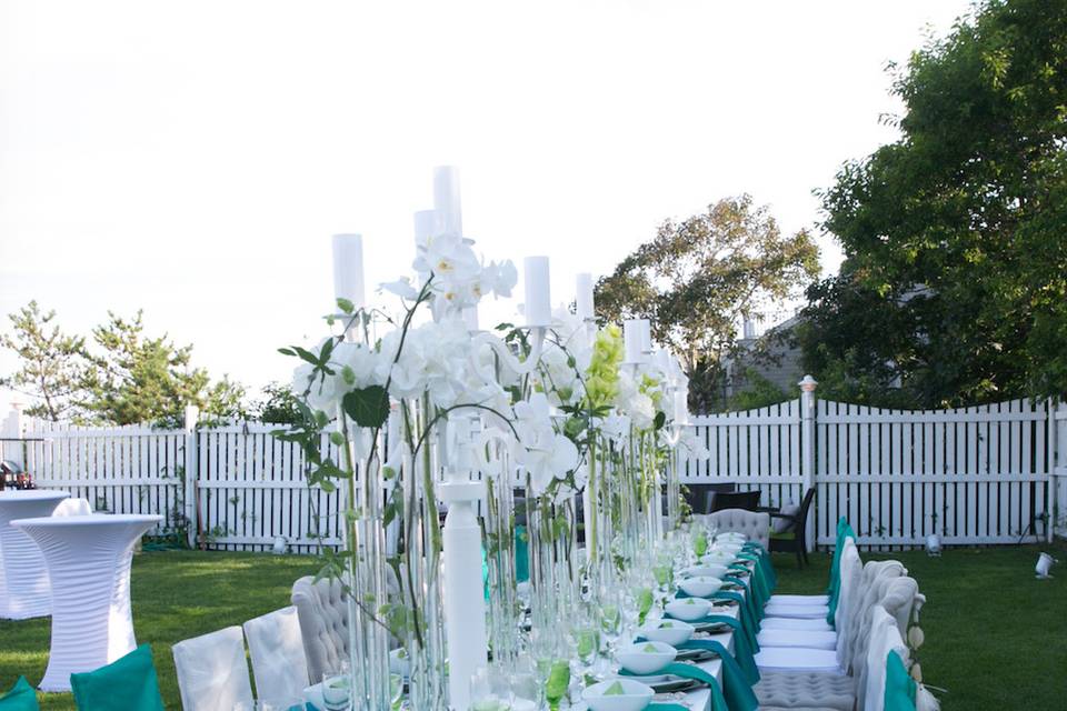 Long table setting