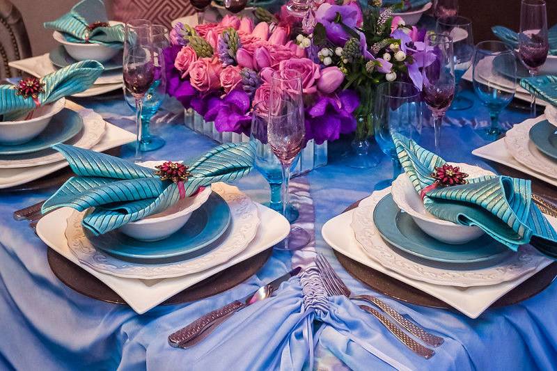 Table setting with centerpiece