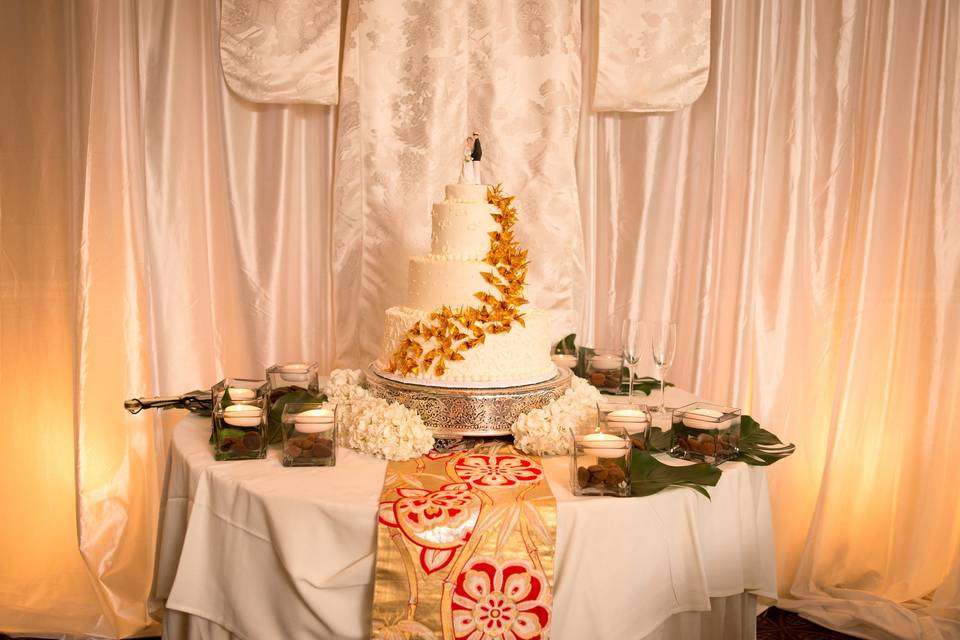 Wedding Cake with Flowers