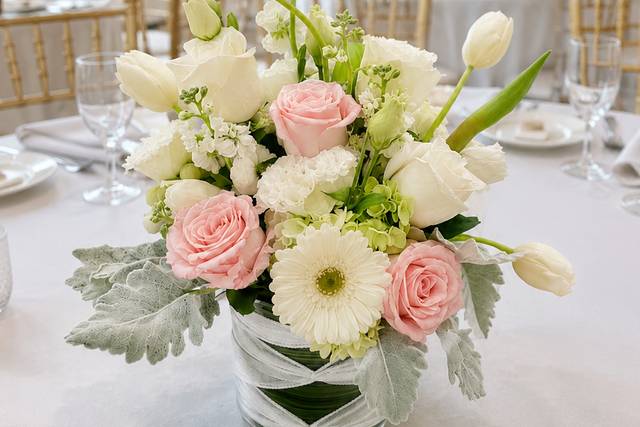 Blush white arrangments