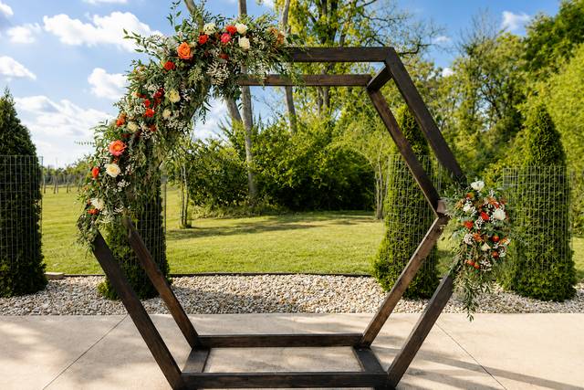 Rustic fall themed florals