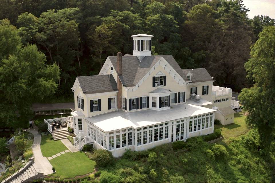 Inn at Taughannock Falls