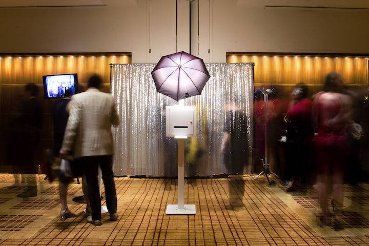 Everyday Elegance - Modern Open Air Photo Booth