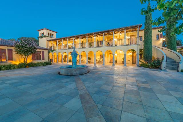 CaliPaso Winery & Villa