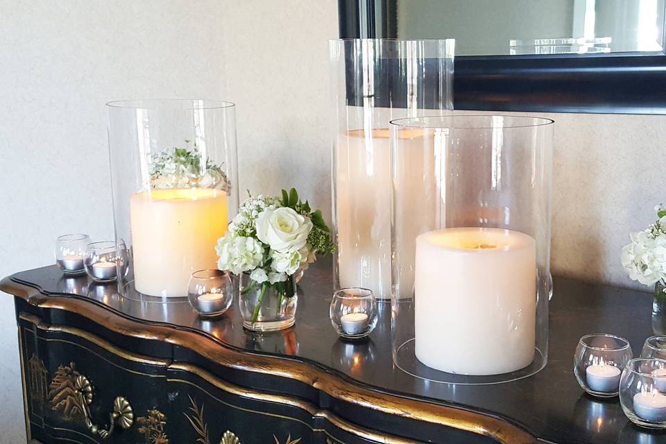Candles and flowers decor