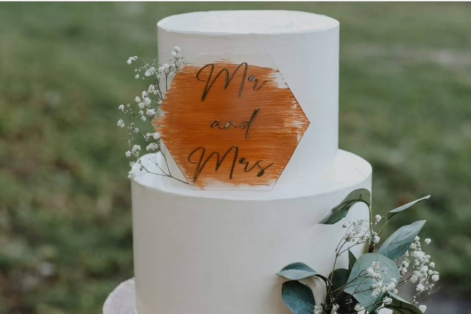 Simple boho wedding cake