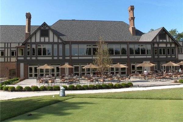 Outdoor view of Evanston Golf Club