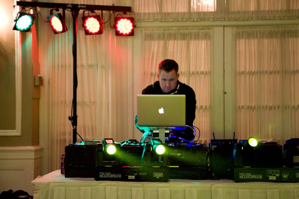 Wedding dj