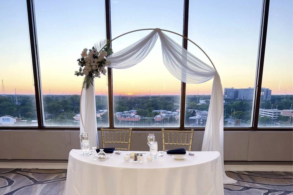 Sweetheart table