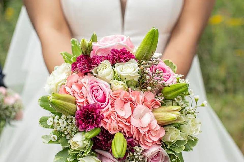 Fresh wedding bouquets