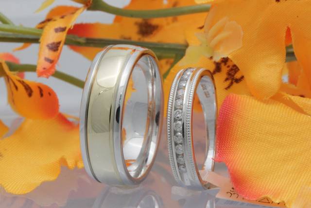 Simple bands