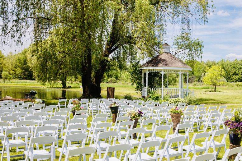 Willow Pond Bed & Breakfast - Hotel Weddings - Weyauwega, WI - WeddingWire