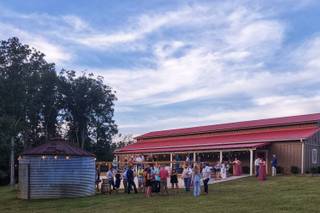 The Ole Oak Barn Wedding and Event Venue