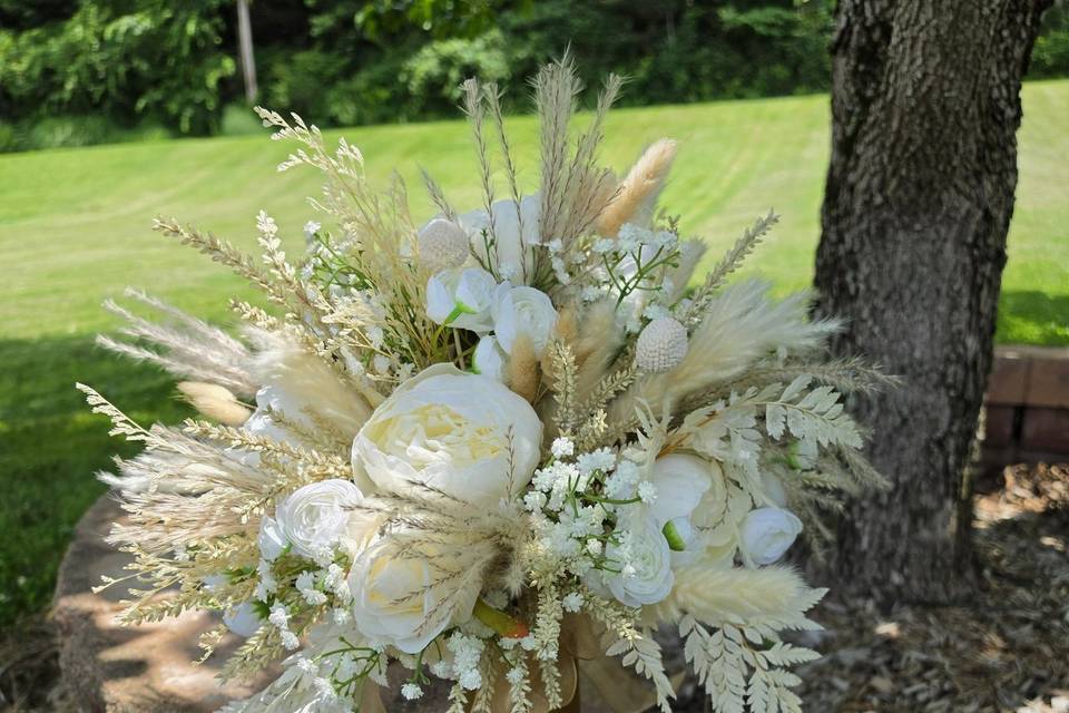 Country Peonies Crafts and florals