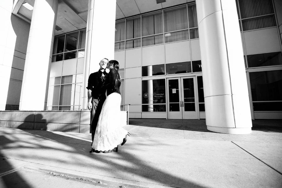 Siouxzen Kang, Los Angeles, CA wedding photographer, born in Texas.  Elopement in Oakland, CA city hall.  Black and white photography