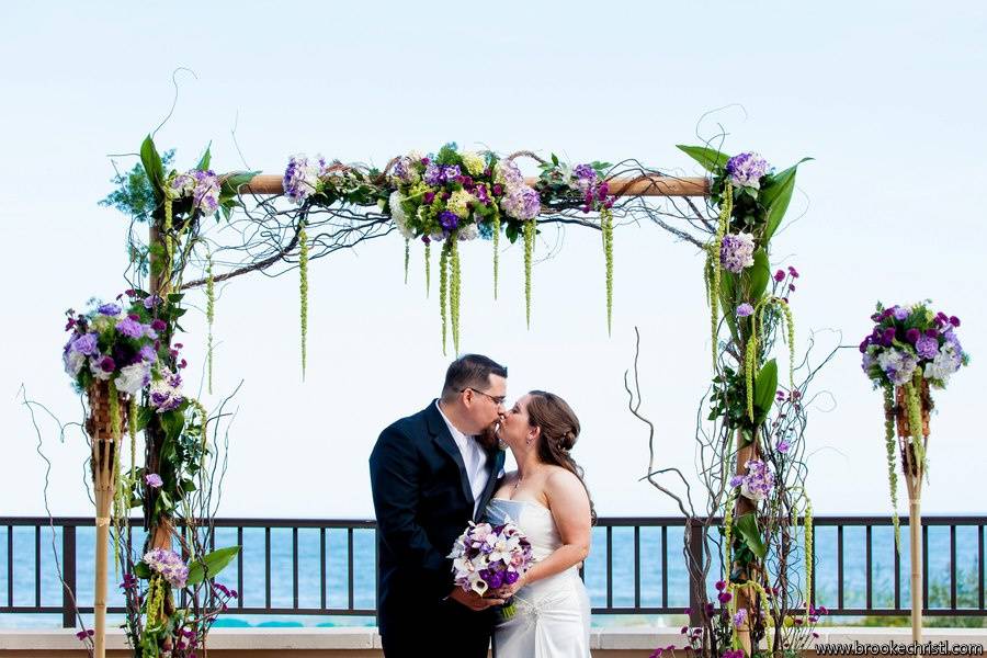 BEACH ARCH