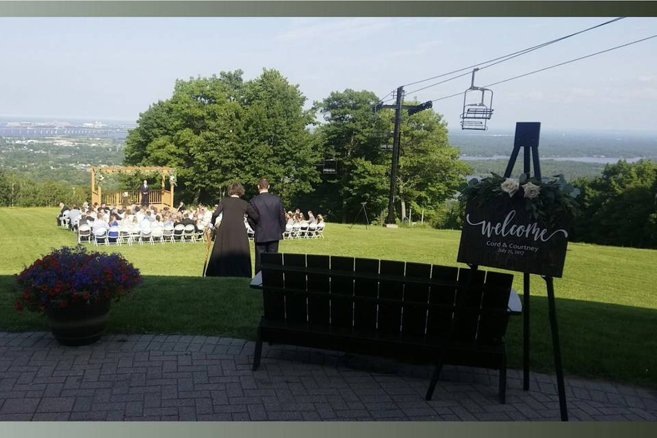 Beautiful outdoor ceremony