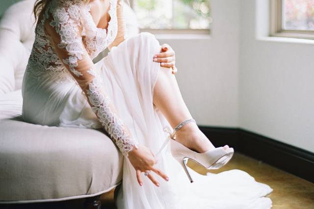 Kiss Her Face Bridal