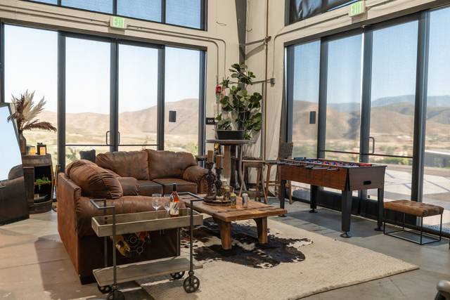 Groom's Suite