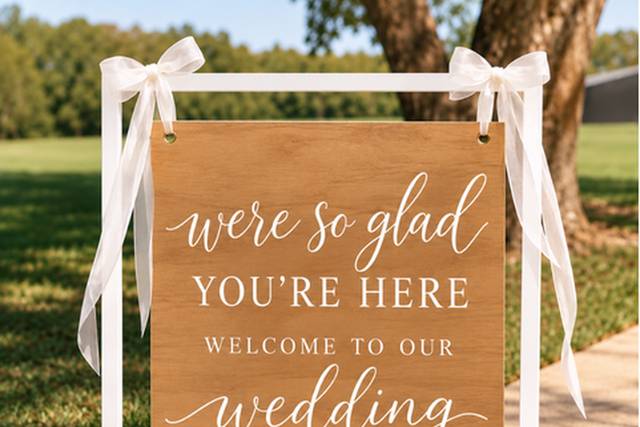 wooden_wedding_welcome_sign_2000px.png