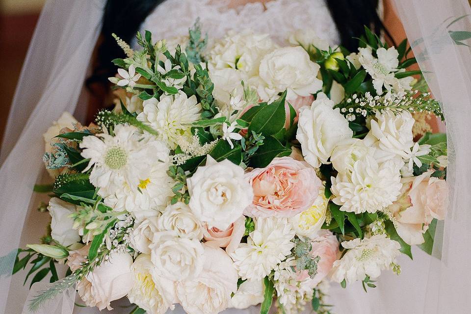 Bride holding bouquet