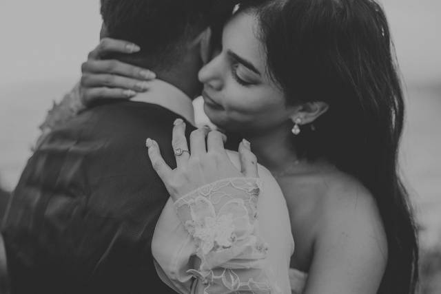 Elopement/Wedding Photographer