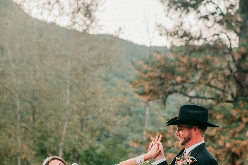 Wedding Photographer in Oregon