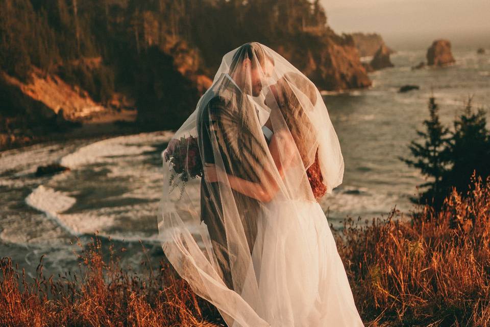 Elopement/Wedding Photographer