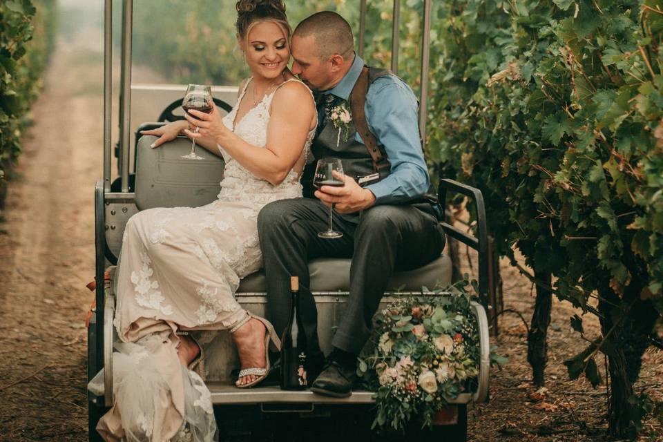 Elopement/Wedding Photographer