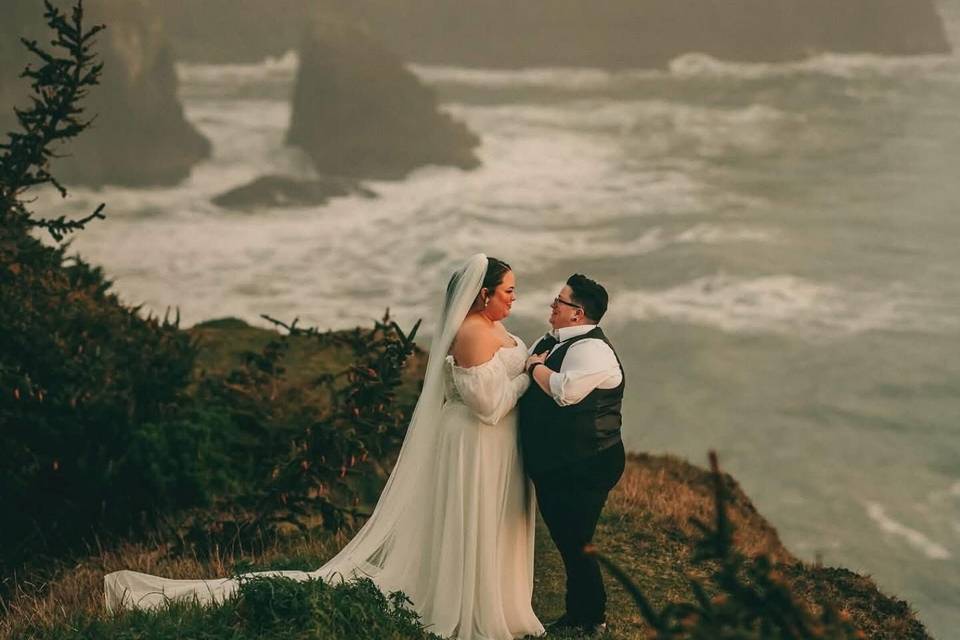 Elopement/Wedding Photographer