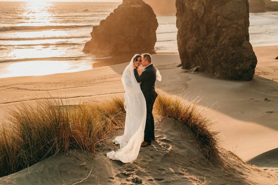 Elopement/Wedding Photographer