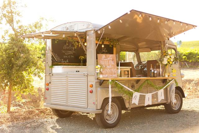 The Duke Truck, Bartending & Mobile Bar