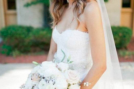 Bride's soft waves