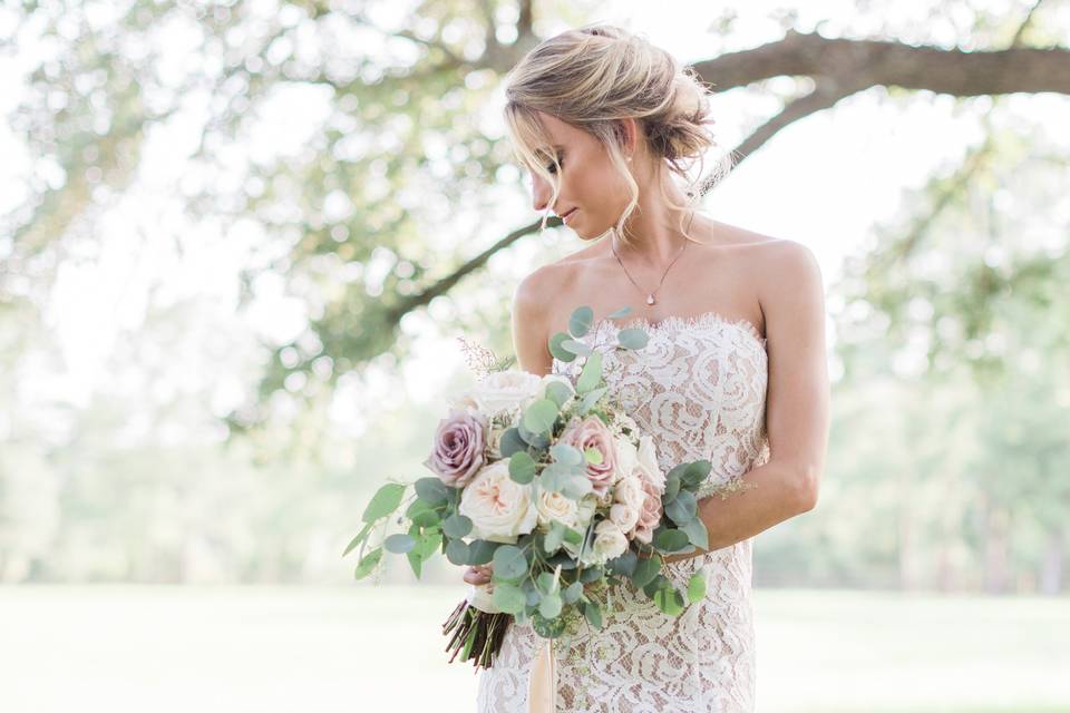 Lovely bride | R & M Bledsoe Photography