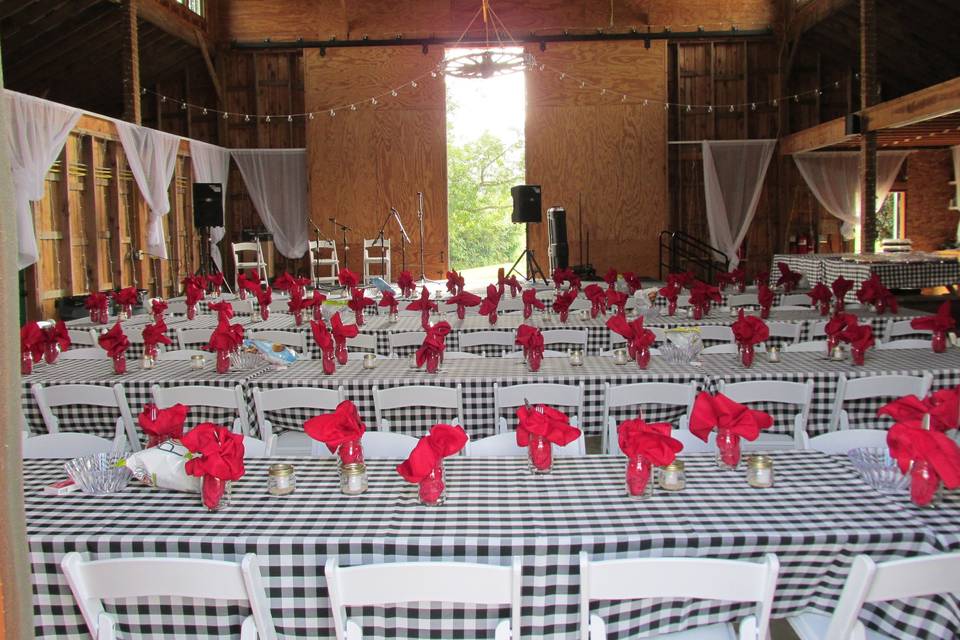 Red table napkins