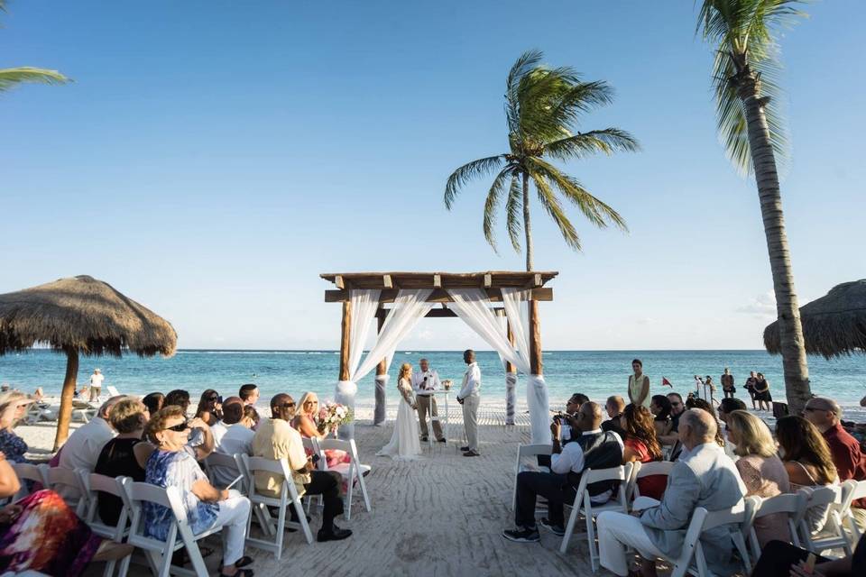 Outdoor ceremony