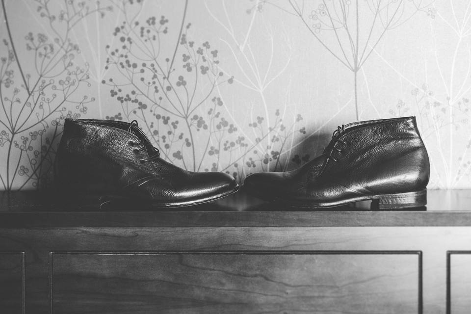 Groom shoes